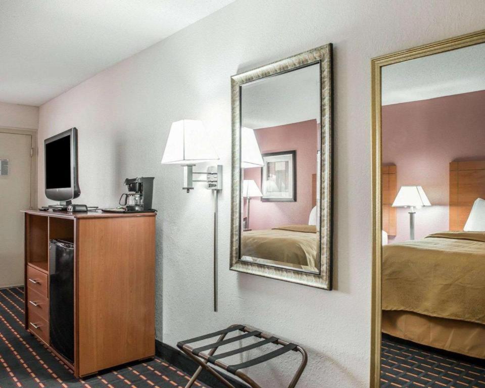 Quality Inn Marianna Exterior photo