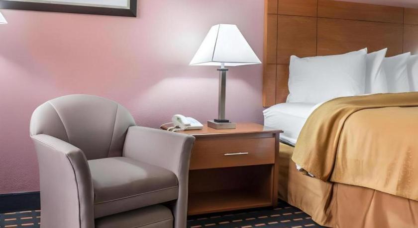Quality Inn Marianna Exterior photo